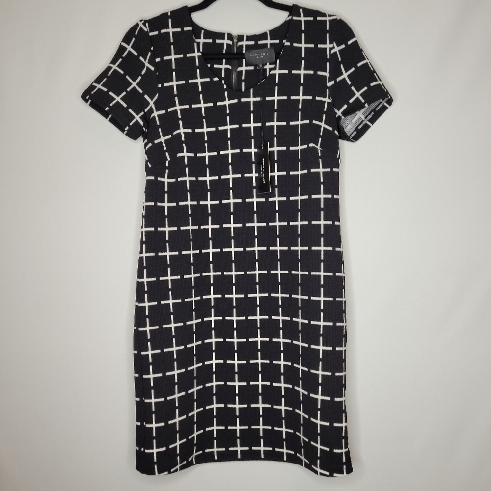 Romeo & Juliet Couture Shift Dress - Picture 2 of 14